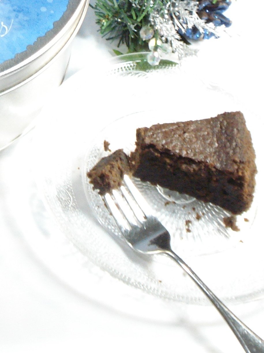 Rose's Original Jamaican Rum Cake by R.M. Gourmet Co. (2lb) R.M. Gourmet Co.