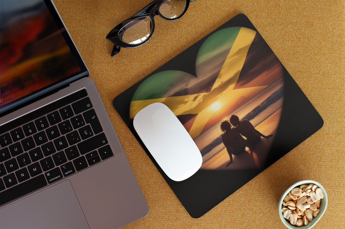 Jamaican Flag Beach Heart Themed Mouse Pad - Vibrant, Waterproof, Non-Slip Mat for Computers & Laptops | Ideal for Men, Women & Kids